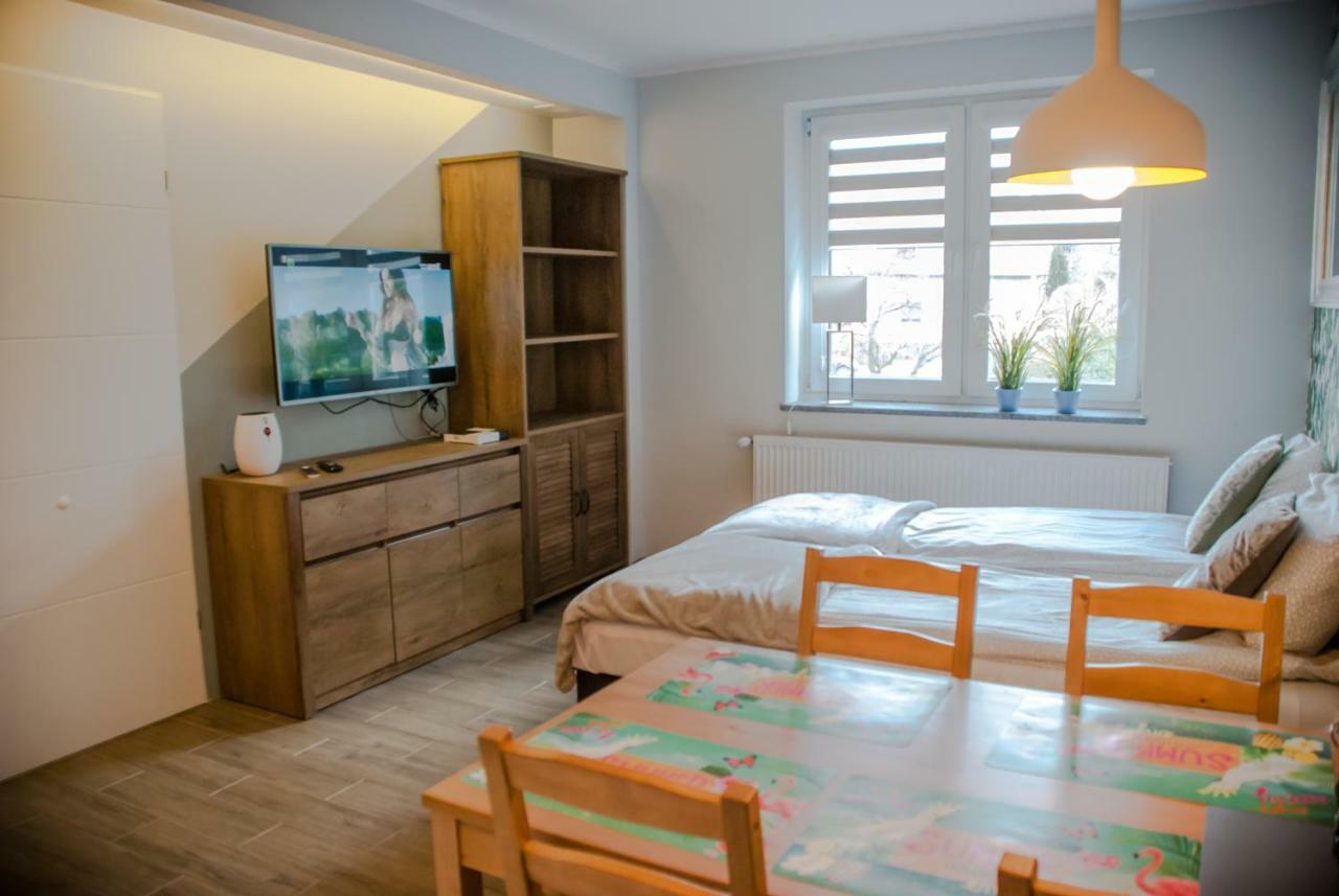 Noclegi "Boczna 5A" Apartamenty Goscinne シュツァブノ・ズドルイ エクステリア 写真