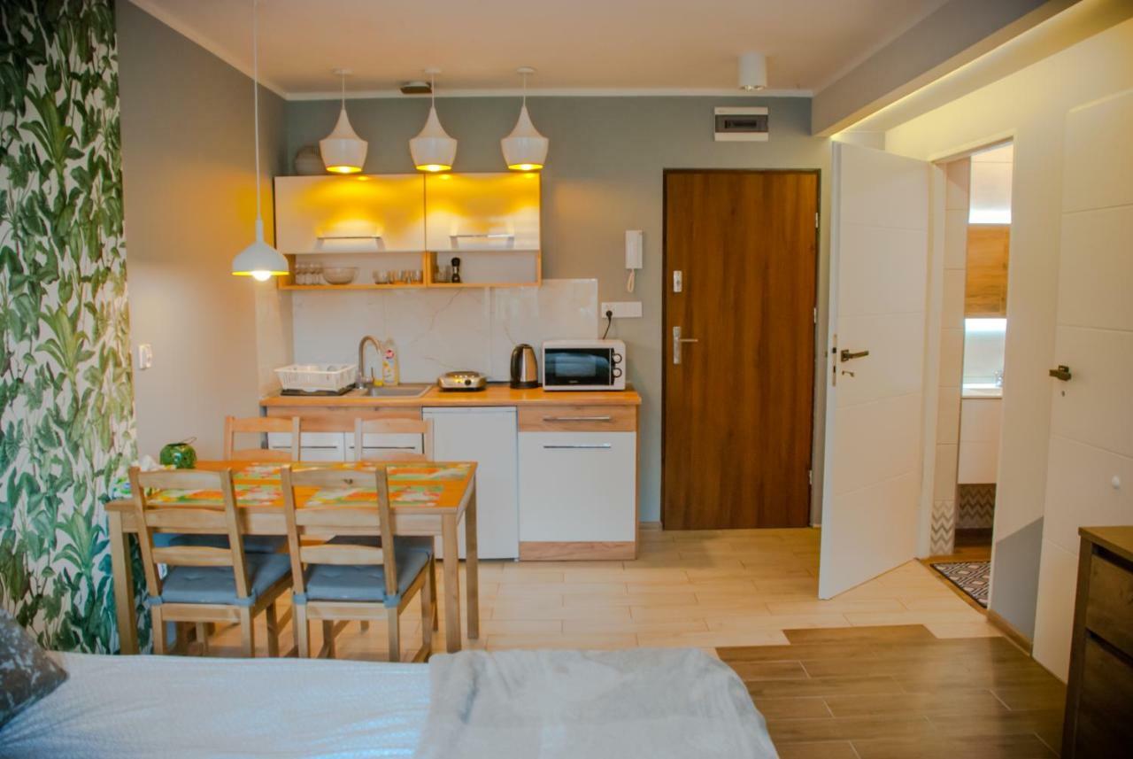 Noclegi "Boczna 5A" Apartamenty Goscinne シュツァブノ・ズドルイ エクステリア 写真