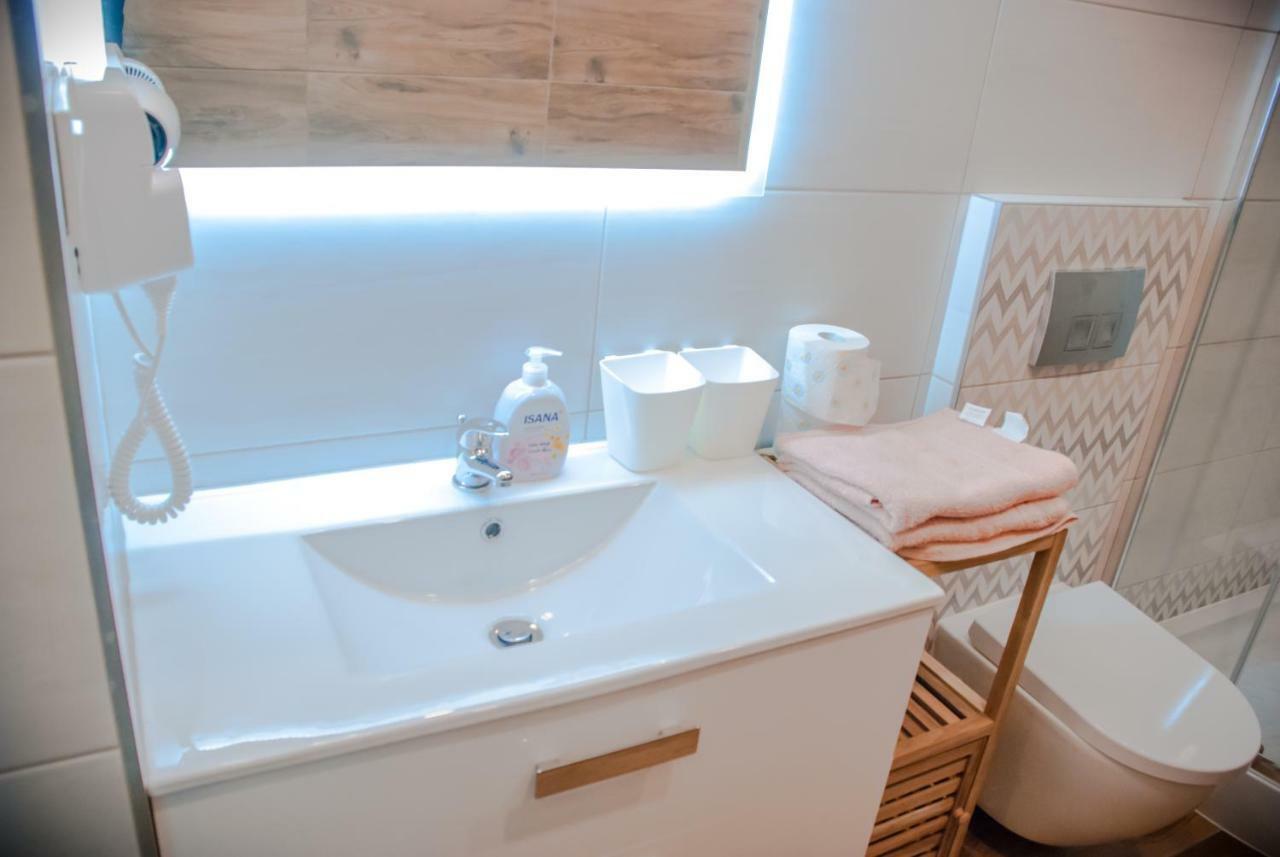 Noclegi "Boczna 5A" Apartamenty Goscinne シュツァブノ・ズドルイ エクステリア 写真