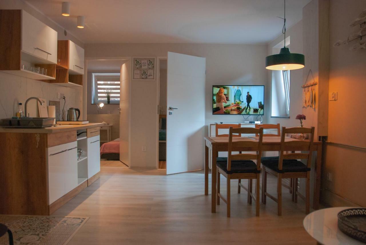 Noclegi "Boczna 5A" Apartamenty Goscinne シュツァブノ・ズドルイ エクステリア 写真